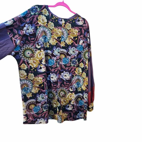 $5 if Bundled! EUC Beautiful Floral Boutique Top Plus - Picture 4 of 5